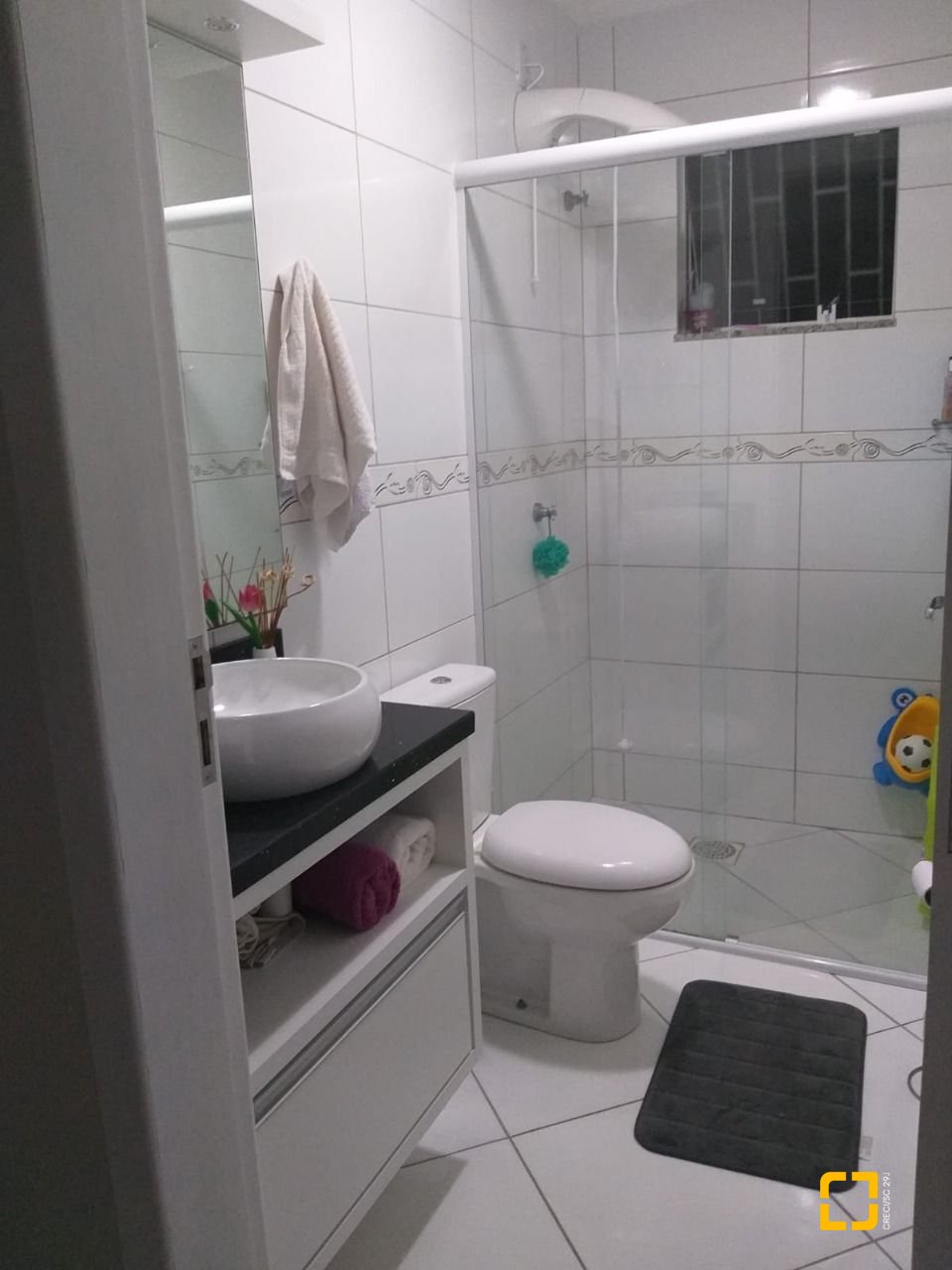 Apartamento com 59m², 2 quartos, 1 garagem, no bairro Forquilhinha em São José
