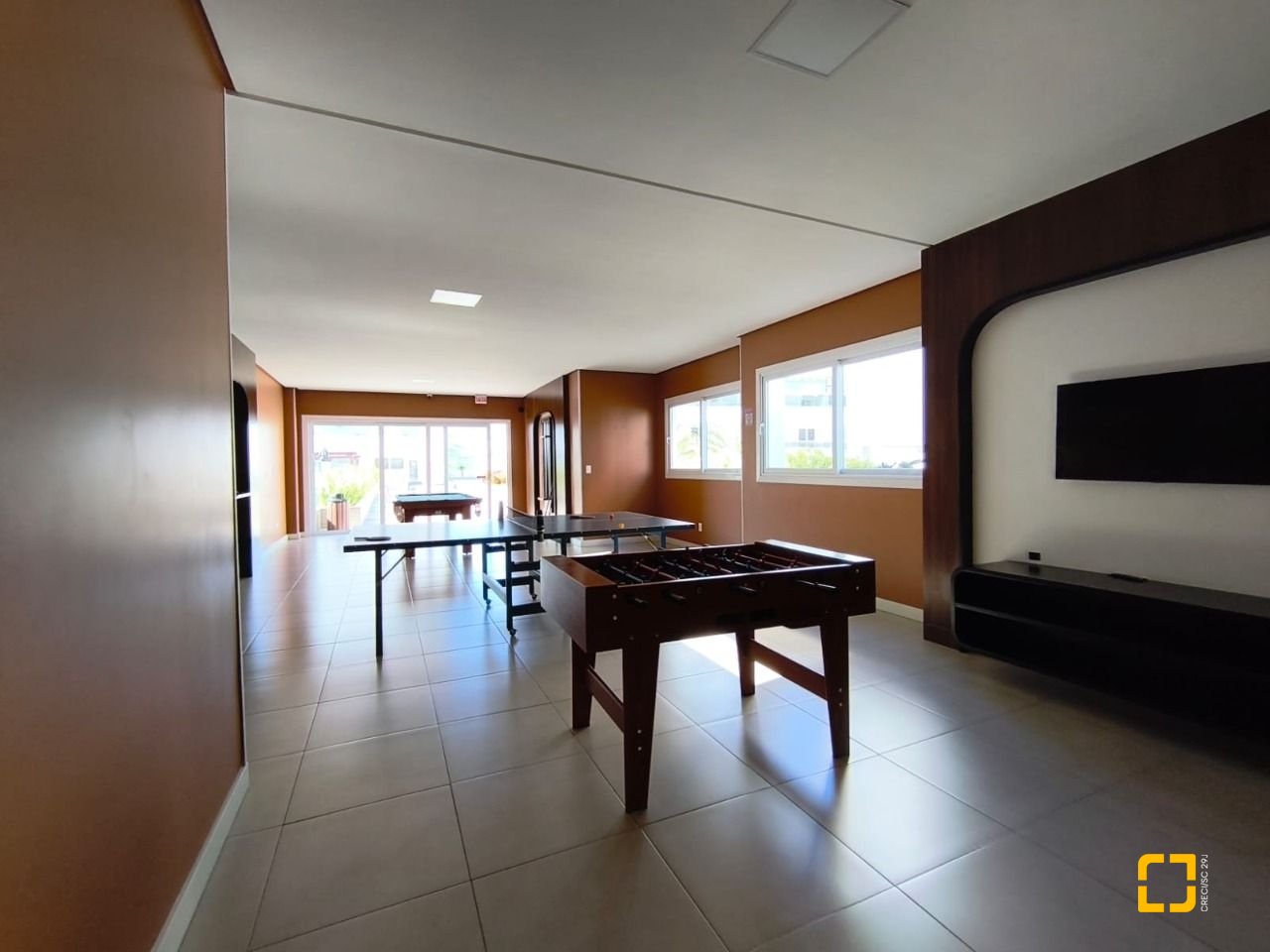 Apartamento com 80m², 2 quartos (sendo 1 suíte), 2 garagens, no bairro Ingleses do Rio Vermelho em Florianópolis