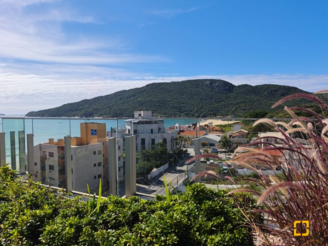 Apartamento com 80m², 2 quartos (sendo 1 suíte), 2 garagens, no bairro Ingleses do Rio Vermelho em Florianópolis