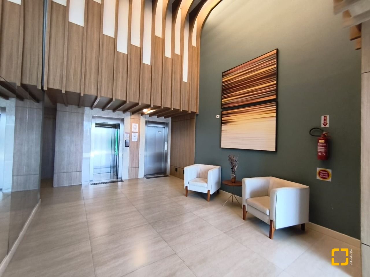 Apartamento com 80m², 2 quartos (sendo 1 suíte), 2 garagens, no bairro Ingleses do Rio Vermelho em Florianópolis