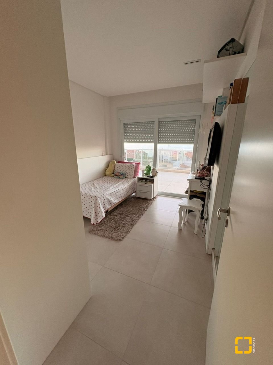Apartamento com 80m², 2 quartos (sendo 1 suíte), 2 garagens, no bairro Ingleses do Rio Vermelho em Florianópolis