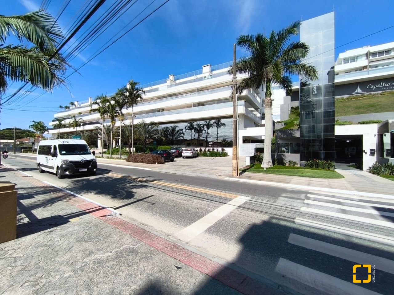 Apartamento com 80m², 2 quartos (sendo 1 suíte), 2 garagens, no bairro Ingleses do Rio Vermelho em Florianópolis