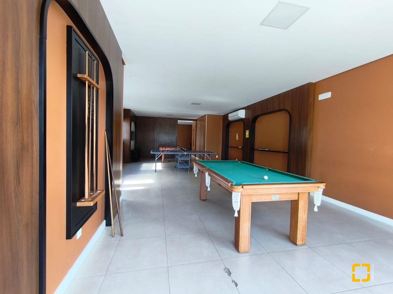 Apartamento com 80m², 2 quartos (sendo 1 suíte), 2 garagens, no bairro Ingleses do Rio Vermelho em Florianópolis