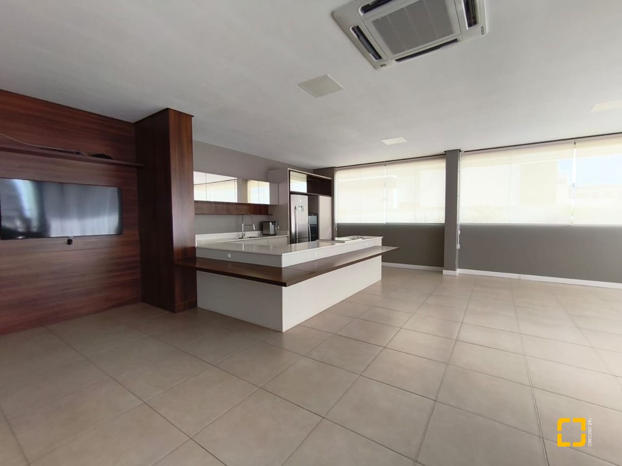 Apartamento com 80m², 2 quartos (sendo 1 suíte), 2 garagens, no bairro Ingleses do Rio Vermelho em Florianópolis