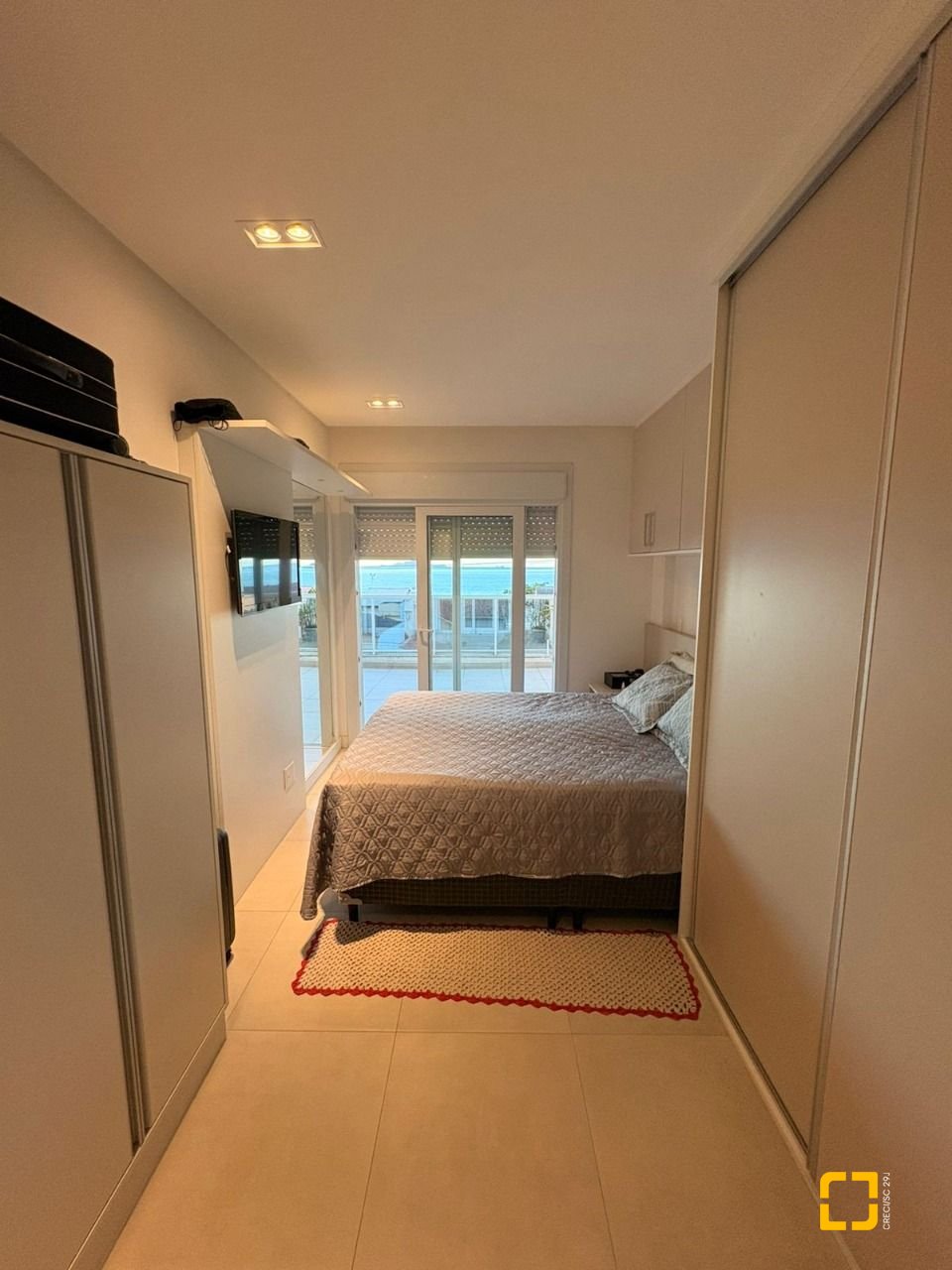 Apartamento com 80m², 2 quartos (sendo 1 suíte), 2 garagens, no bairro Ingleses do Rio Vermelho em Florianópolis