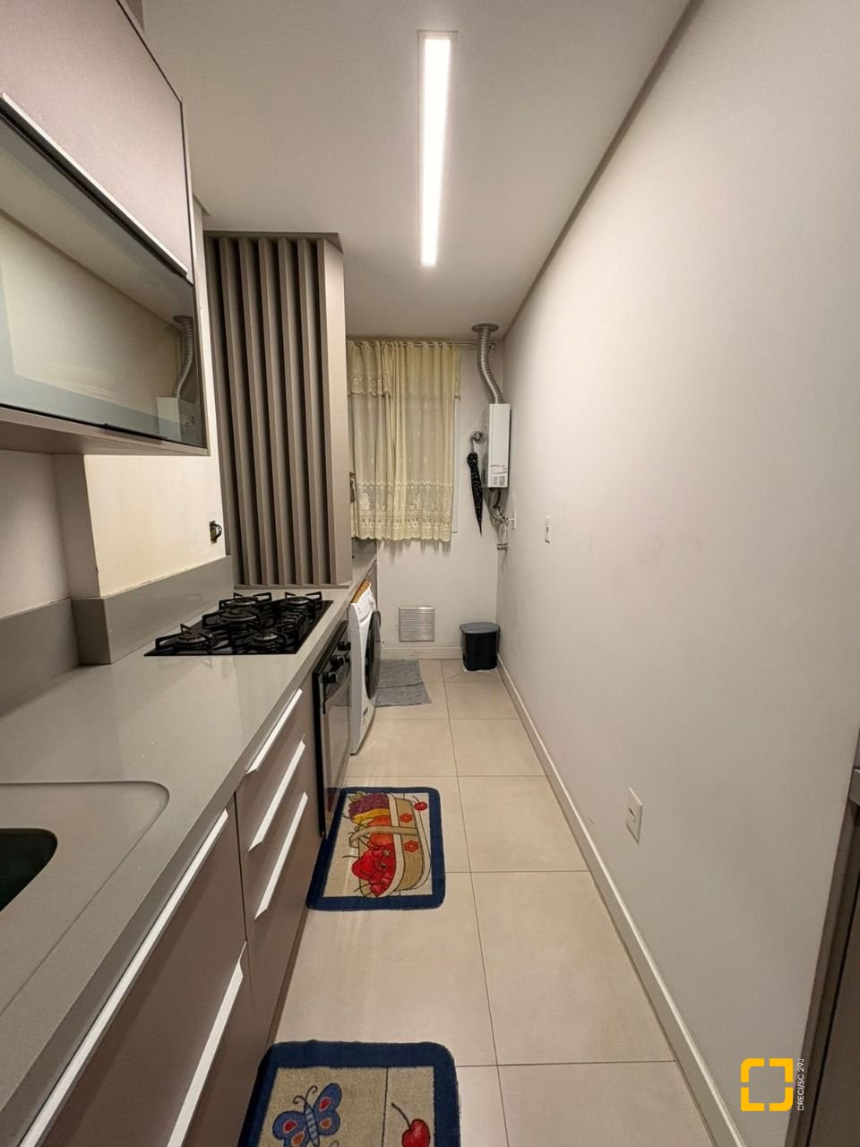 Apartamento com 80m², 2 quartos (sendo 1 suíte), 2 garagens, no bairro Ingleses do Rio Vermelho em Florianópolis