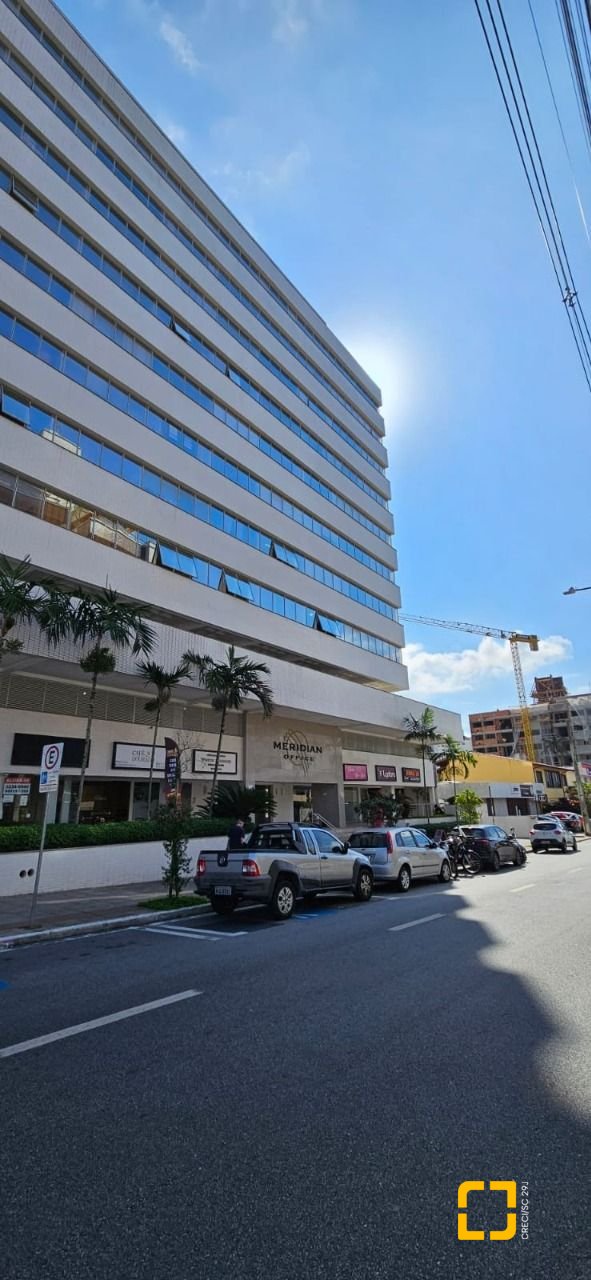 Sala com 27m², no bairro Trindade em Florianópolis