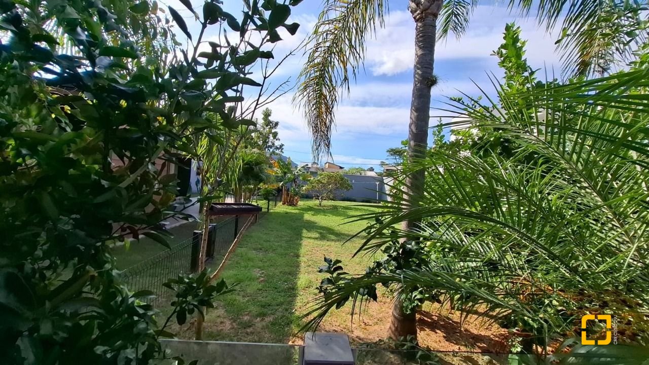Casa de Condomínio com 105m², 2 quartos, 2 garagens, no bairro São João do Rio Vermelho em Florianópolis
