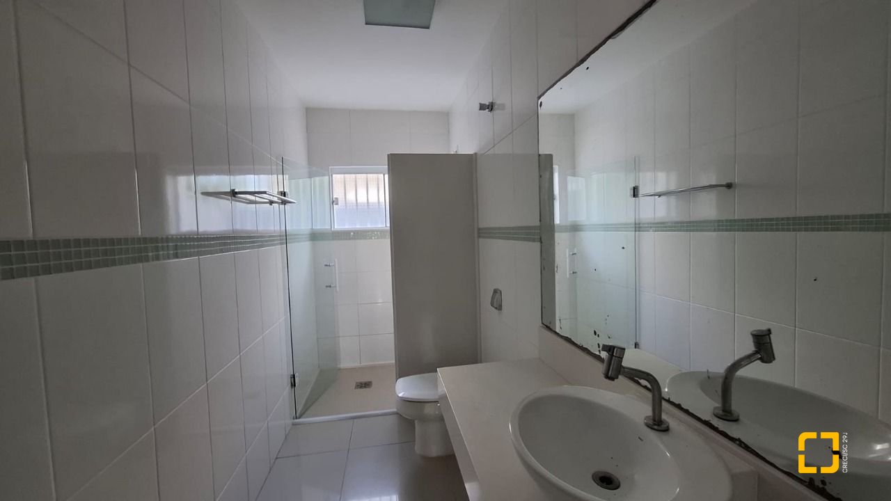 Casa de Condomínio com 105m², 2 quartos, 2 garagens, no bairro São João do Rio Vermelho em Florianópolis