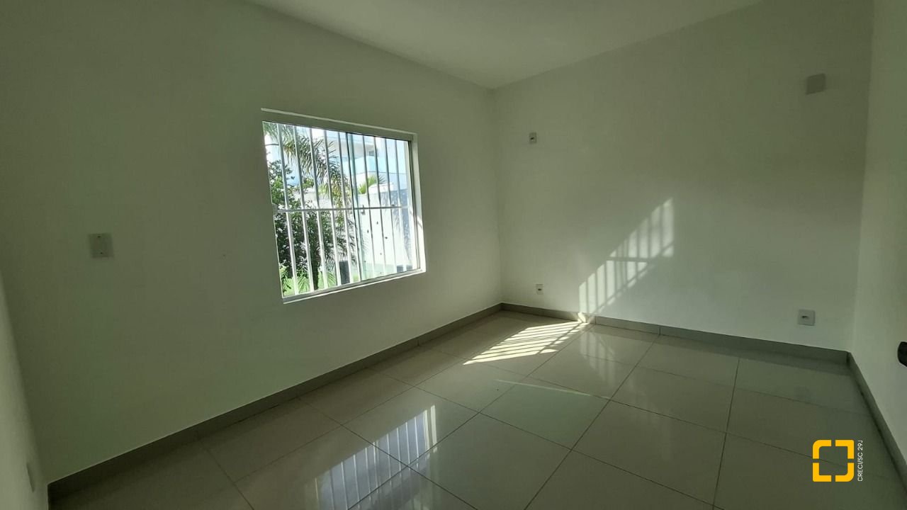 Casa de Condomínio com 105m², 2 quartos, 2 garagens, no bairro São João do Rio Vermelho em Florianópolis