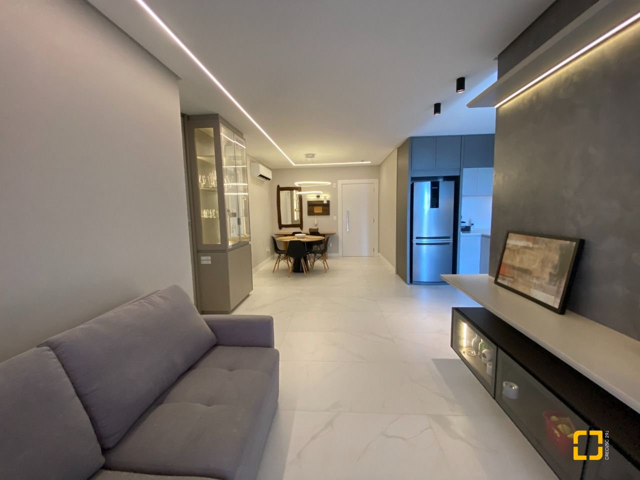 Apartamento com 111m², 5 quartos (sendo 2 suítes), 2 garagens, no bairro Estreito em Florianópolis