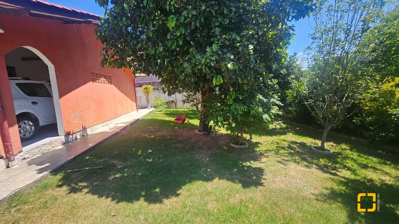 Casa com 130m², 4 quartos (sendo 1 suíte), 1 garagem, no bairro Rio Tavares em Florianópolis