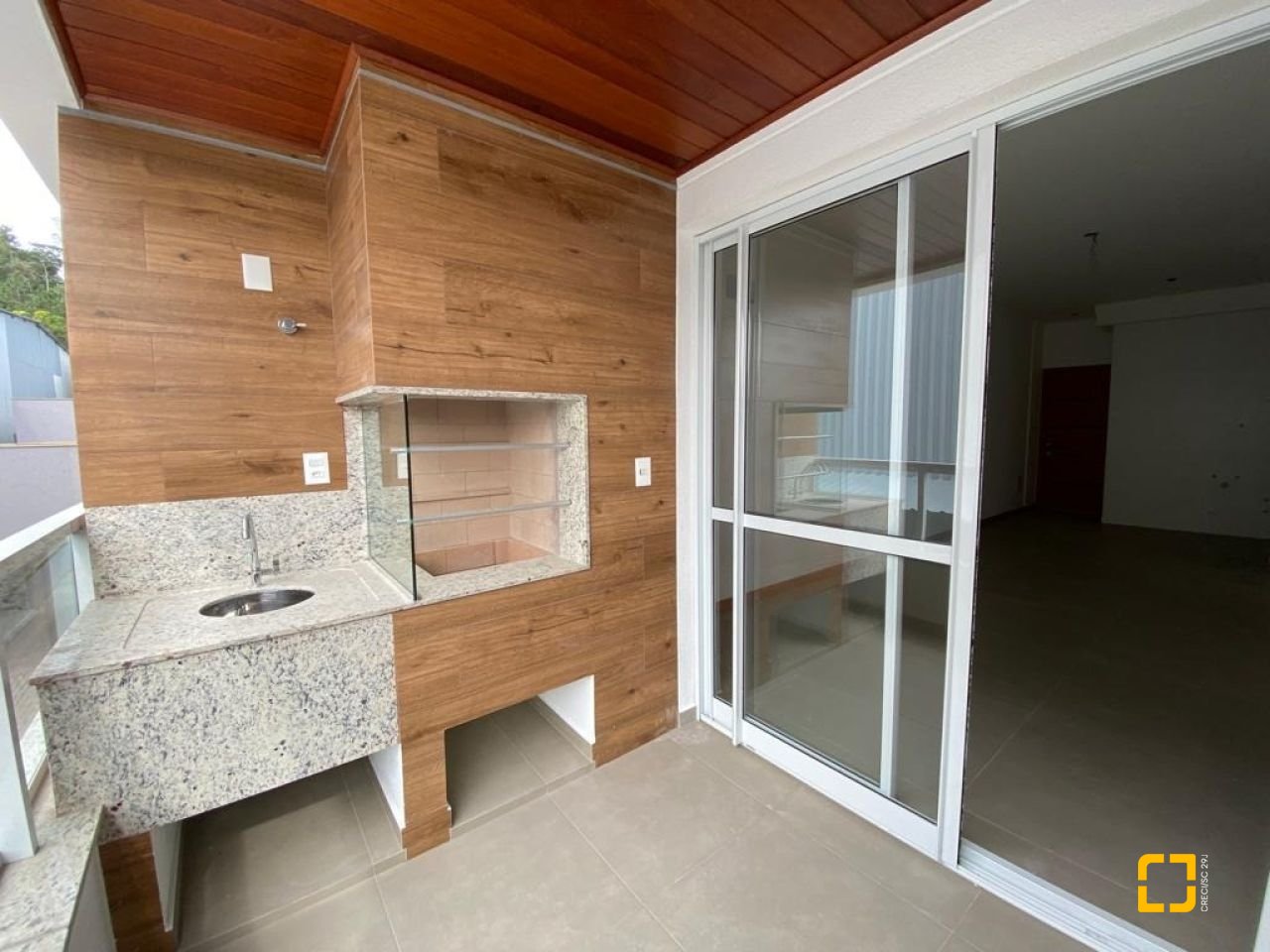 Apartamento com 52m², 1 quarto, 2 garagens, no bairro Itacorubi em Florianópolis