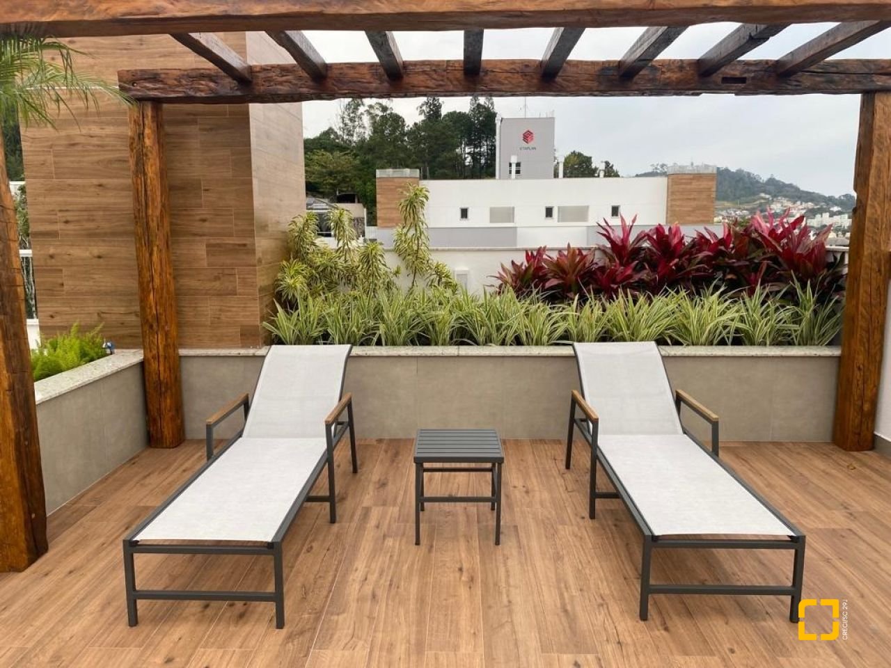 Apartamento com 52m², 1 quarto, 2 garagens, no bairro Itacorubi em Florianópolis