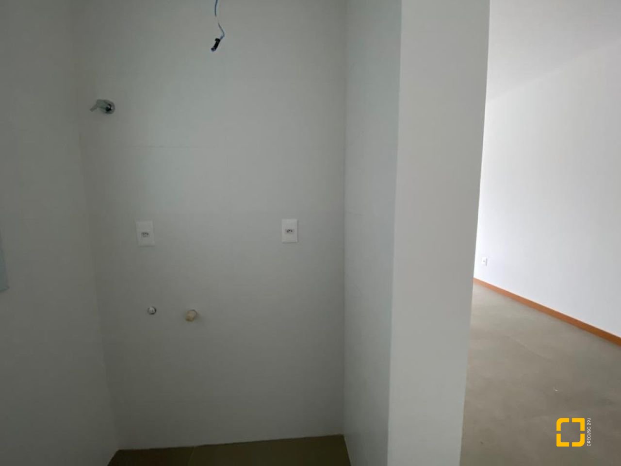 Apartamento com 52m², 1 quarto, 2 garagens, no bairro Itacorubi em Florianópolis