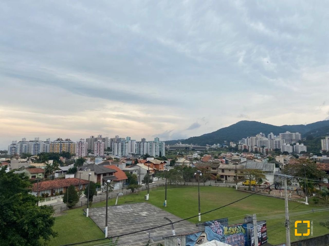 Apartamento com 52m², 1 quarto, 2 garagens, no bairro Itacorubi em Florianópolis