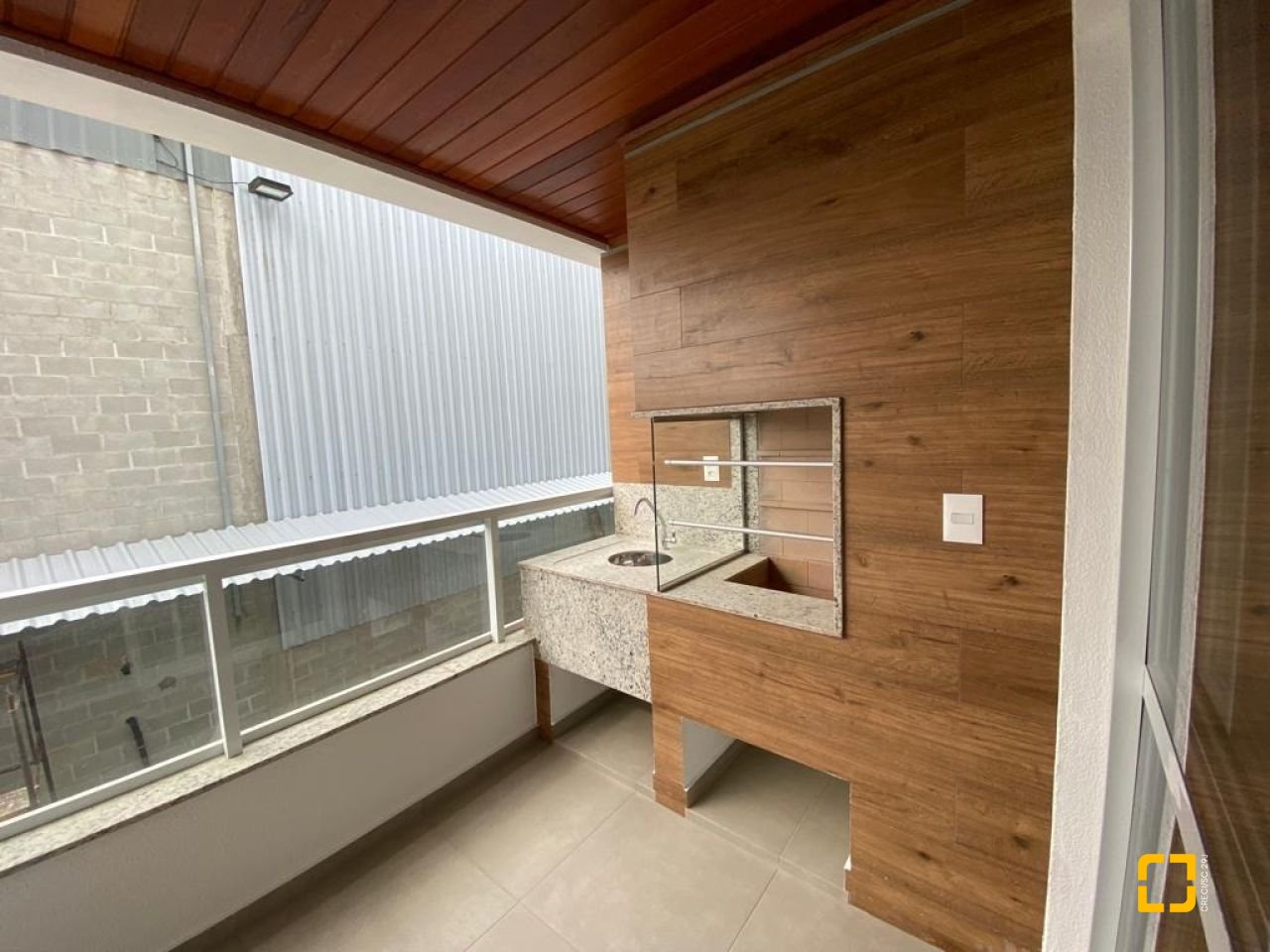 Apartamento com 52m², 1 quarto, 2 garagens, no bairro Itacorubi em Florianópolis