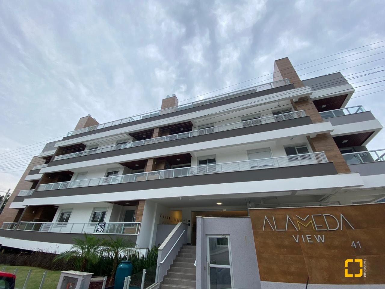Apartamento com 52m², 1 quarto, 2 garagens, no bairro Itacorubi em Florianópolis