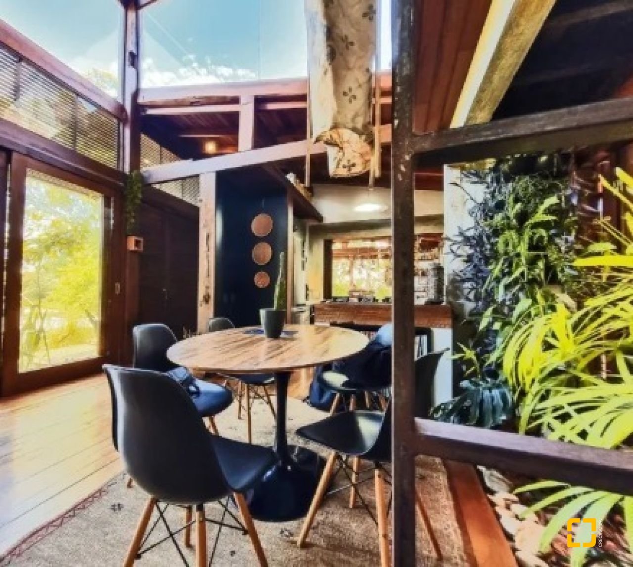 Casa com 362m², 3 quartos (sendo 1 suíte), 2 garagens, no bairro Novo Campeche em Florianópolis