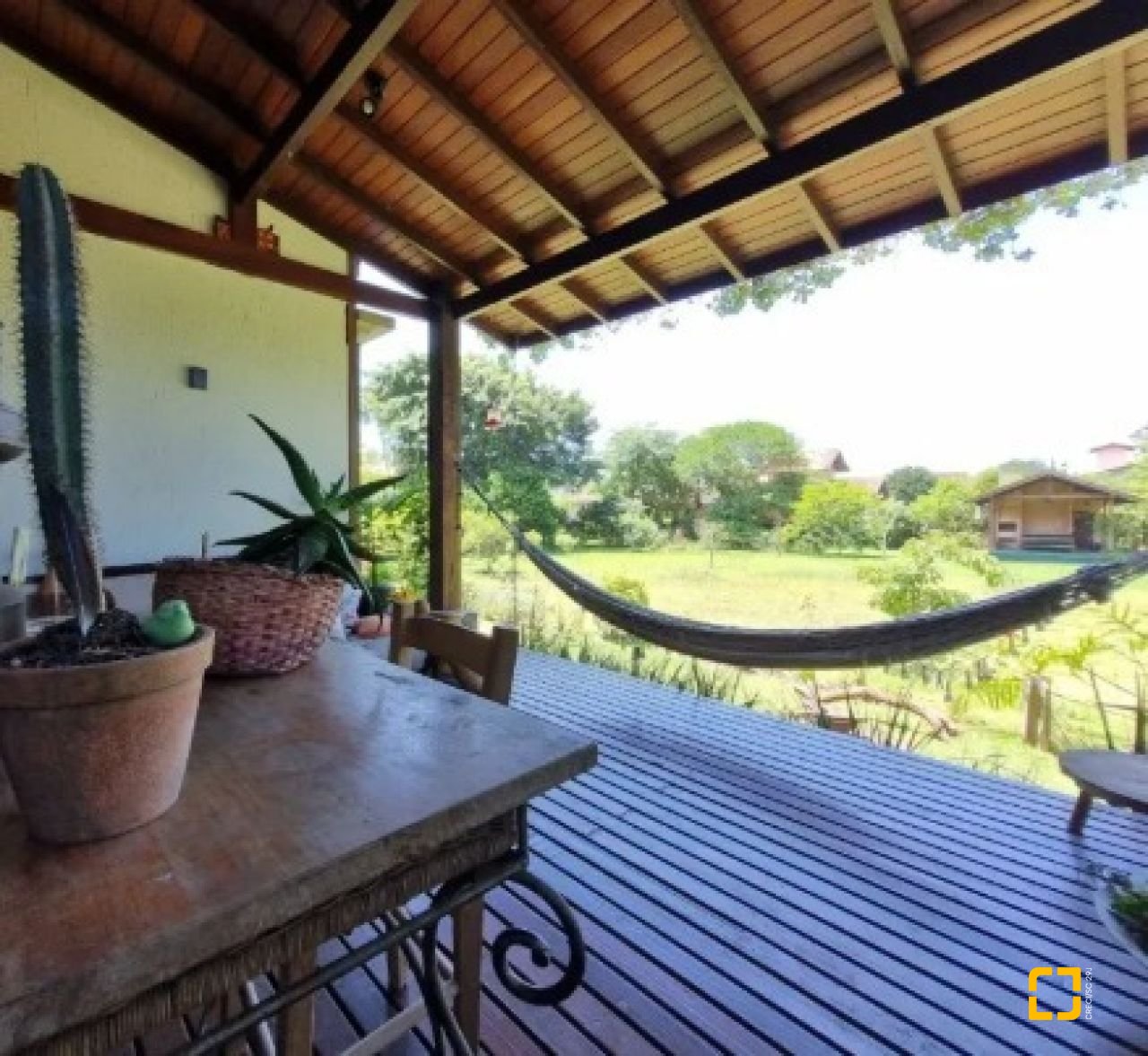 Casa com 362m², 3 quartos (sendo 1 suíte), 2 garagens, no bairro Novo Campeche em Florianópolis
