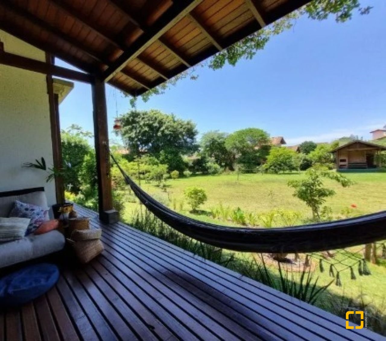 Casa com 362m², 3 quartos (sendo 1 suíte), 2 garagens, no bairro Novo Campeche em Florianópolis
