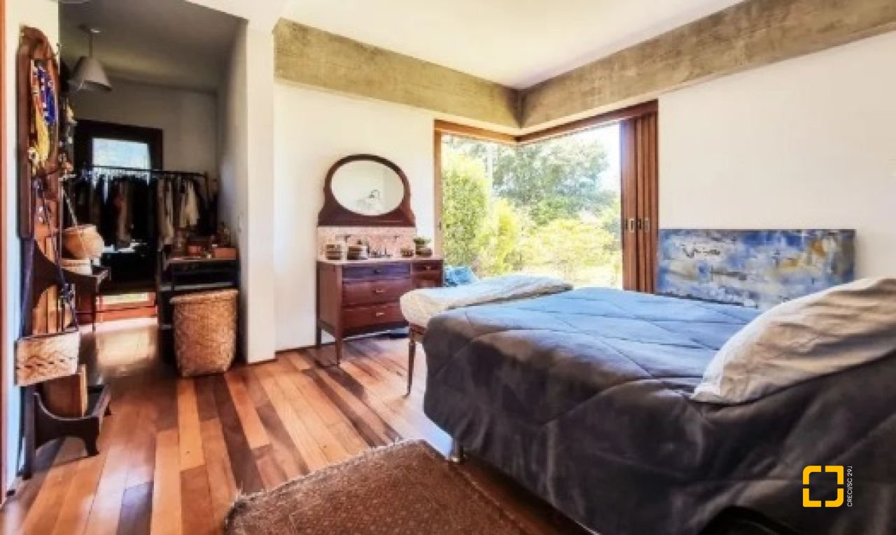 Casa com 362m², 3 quartos (sendo 1 suíte), 2 garagens, no bairro Novo Campeche em Florianópolis