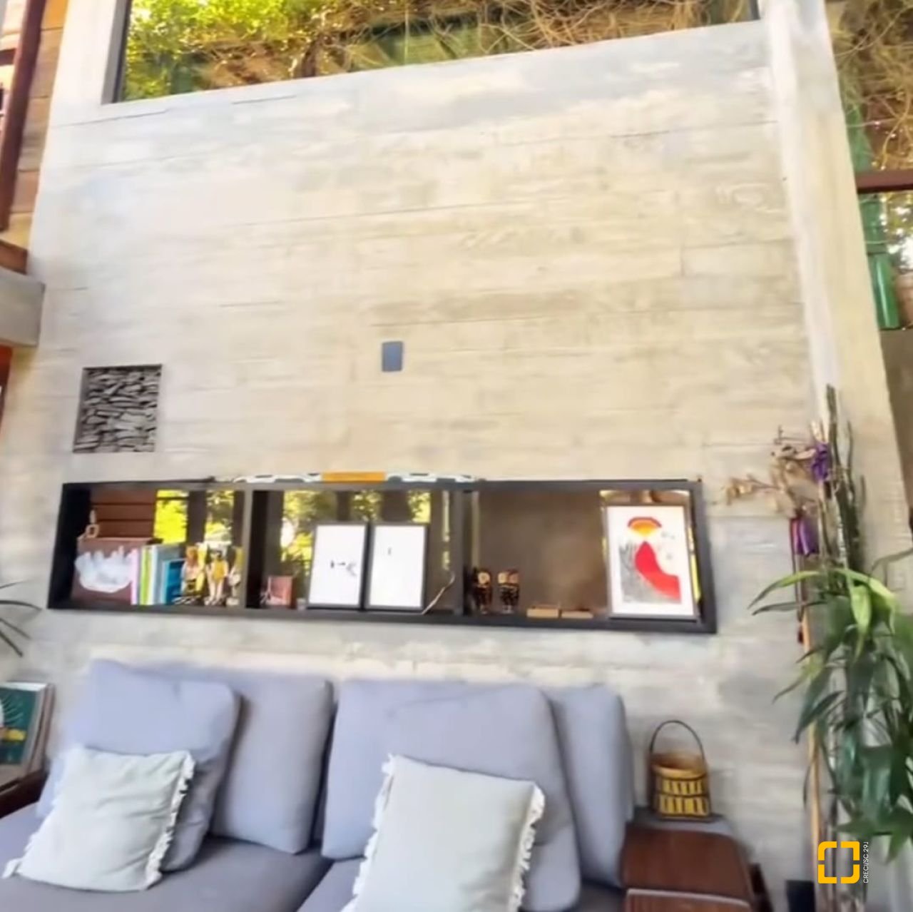 Casa com 362m², 3 quartos (sendo 1 suíte), 2 garagens, no bairro Novo Campeche em Florianópolis