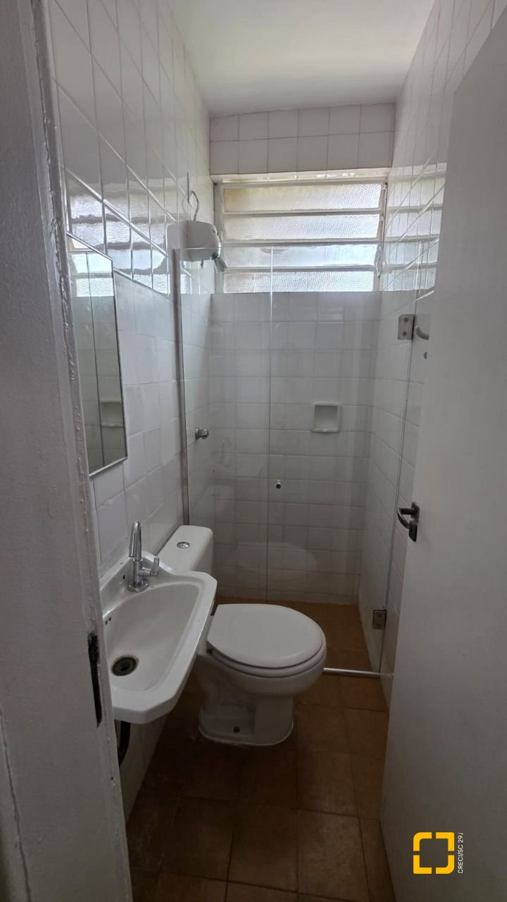 Casa com 272m², 4 garagens, no bairro Centro em Florianópolis