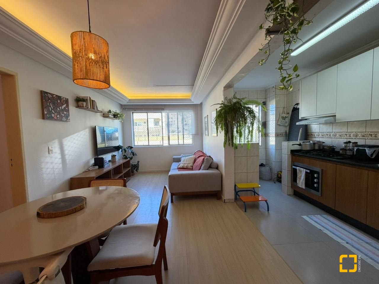 Apartamento com 59m², 2 quartos, 1 garagem, no bairro Trindade em Florianópolis