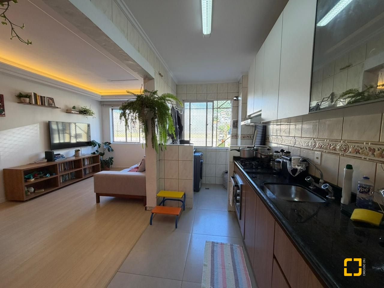 Apartamento com 59m², 2 quartos, 1 garagem, no bairro Trindade em Florianópolis