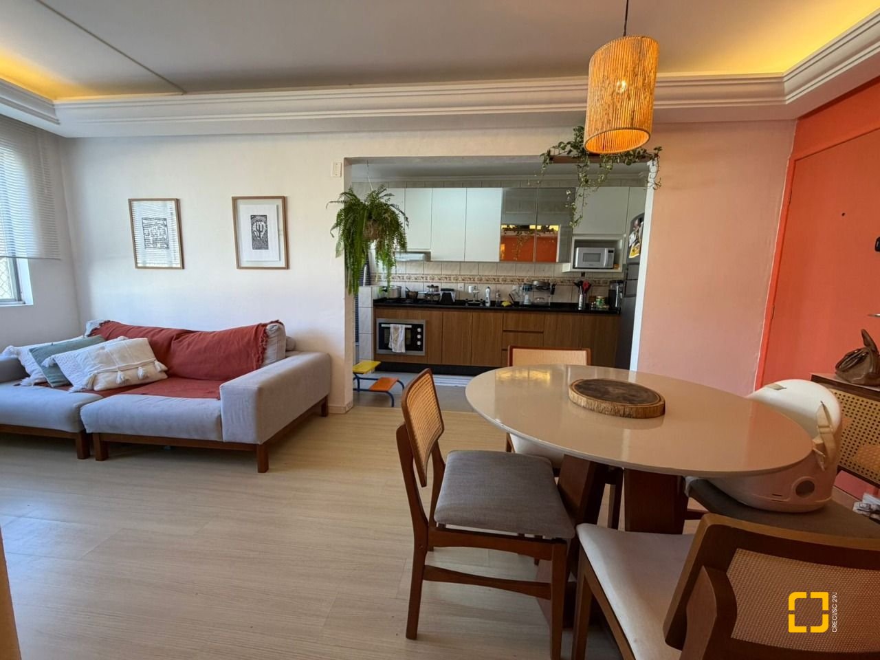 Apartamento com 59m², 2 quartos, 1 garagem, no bairro Trindade em Florianópolis