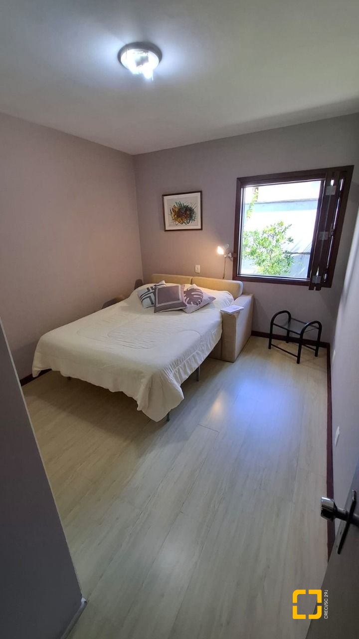 Casa com 400m², 5 quartos (sendo 1 suíte), no bairro Itaguaçu em Florianópolis