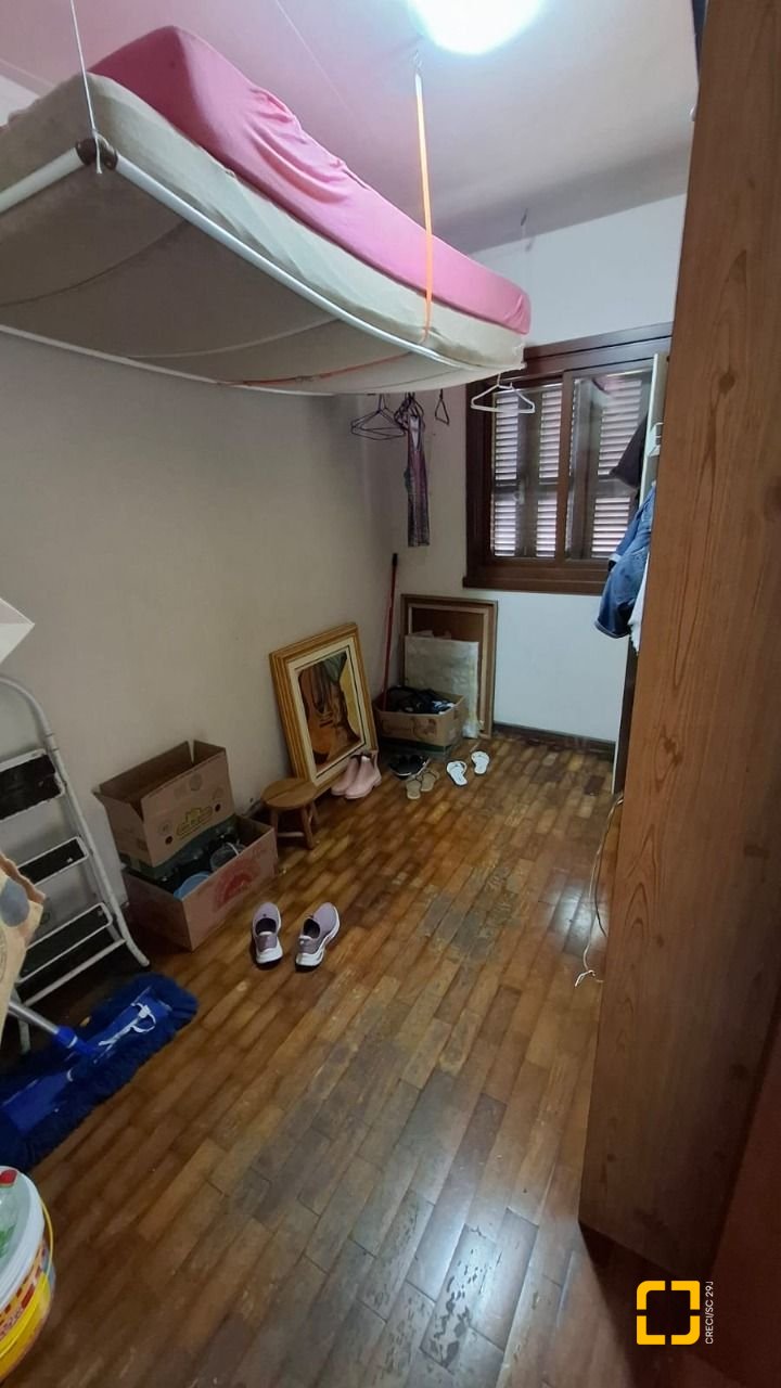 Casa com 400m², 5 quartos (sendo 1 suíte), no bairro Itaguaçu em Florianópolis