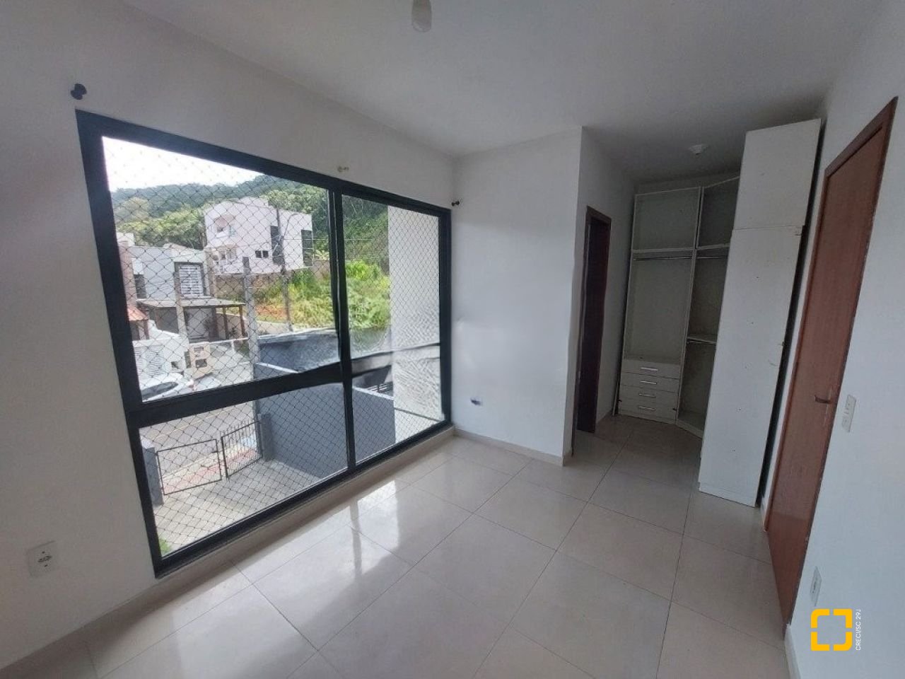 Casa com 86m², 3 quartos (sendo 1 suíte), 1 garagem, no bairro Potecas em São José