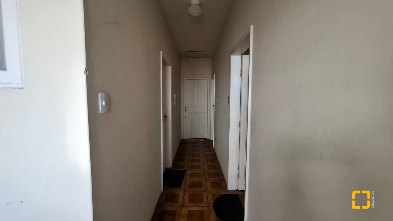 Casa com 345m², 2 garagens, no bairro Canto em Florianópolis