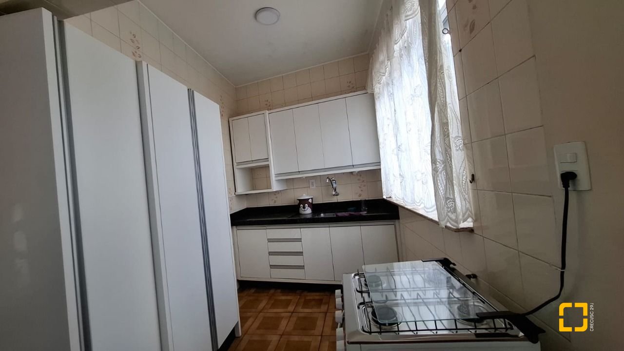 Casa com 345m², 2 garagens, no bairro Canto em Florianópolis