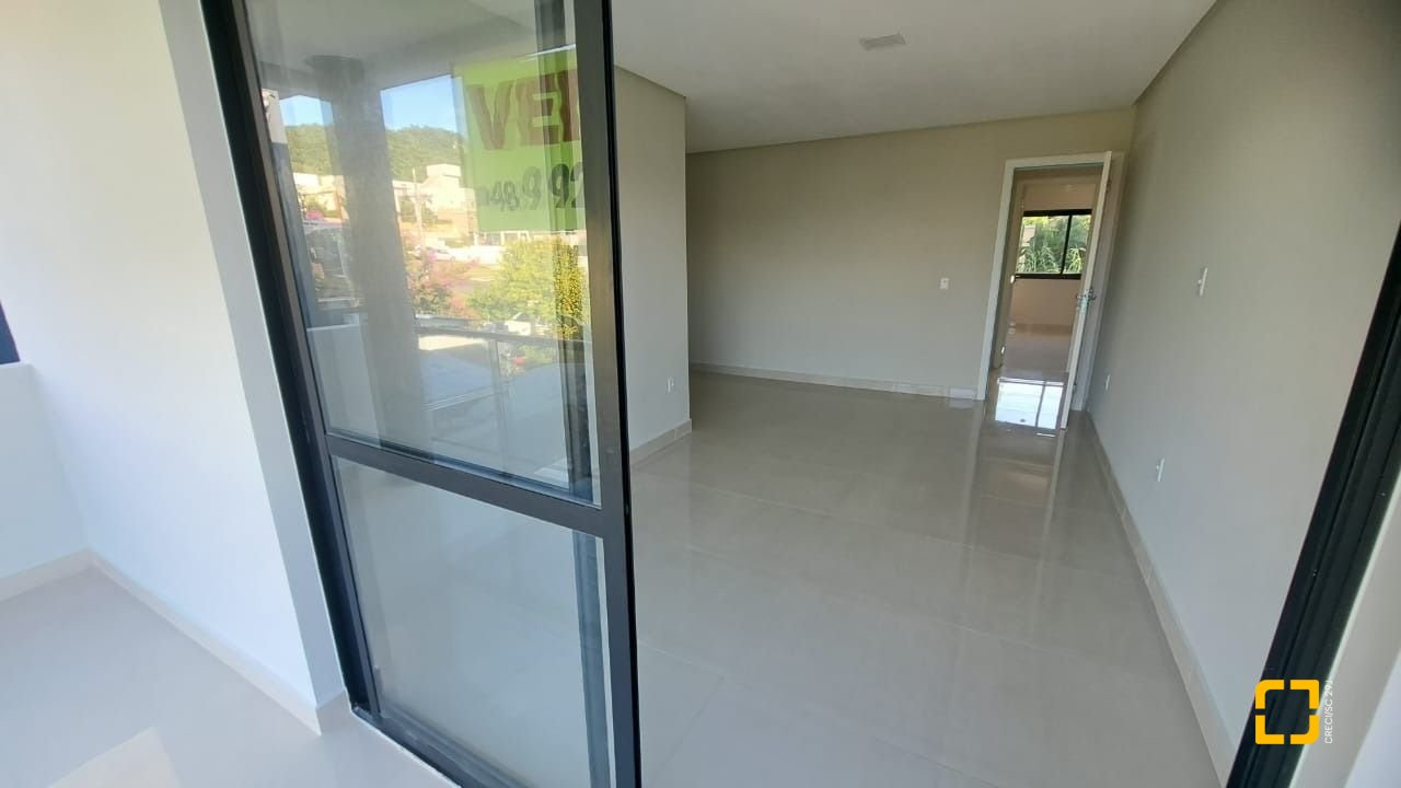 Casa com 140m², 3 quartos (sendo 1 suíte), 2 garagens, no bairro Ingleses do Rio Vermelho em Florianópolis