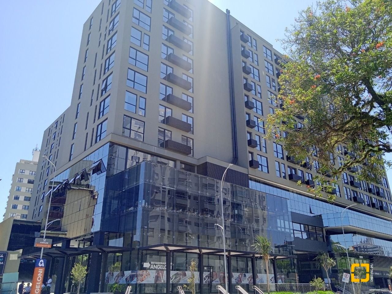 Flat com 31m², 1 quarto, no bairro Trindade em Florianópolis