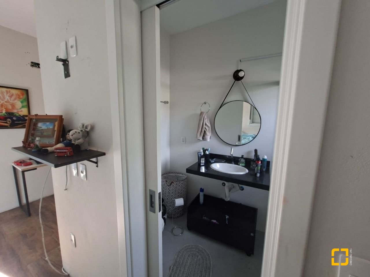 Casa com 190m², 2 quartos (sendo 2 suítes), 2 garagens, no bairro Ponta das Canas em Florianópolis