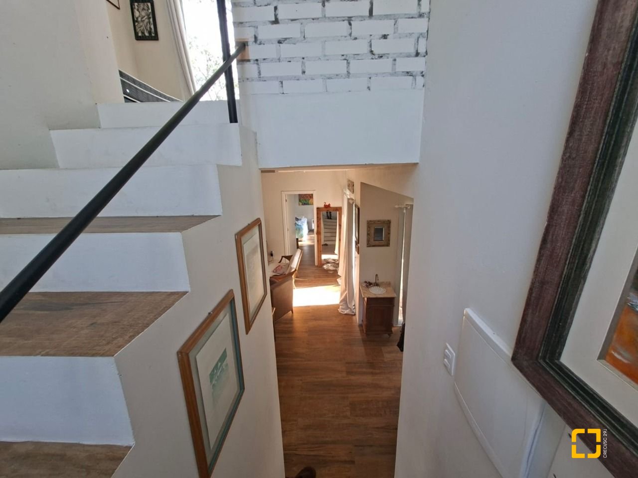 Casa com 190m², 2 quartos (sendo 2 suítes), 2 garagens, no bairro Ponta das Canas em Florianópolis