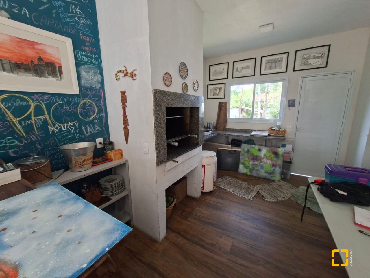 Casa com 190m², 2 quartos (sendo 2 suítes), 2 garagens, no bairro Ponta das Canas em Florianópolis