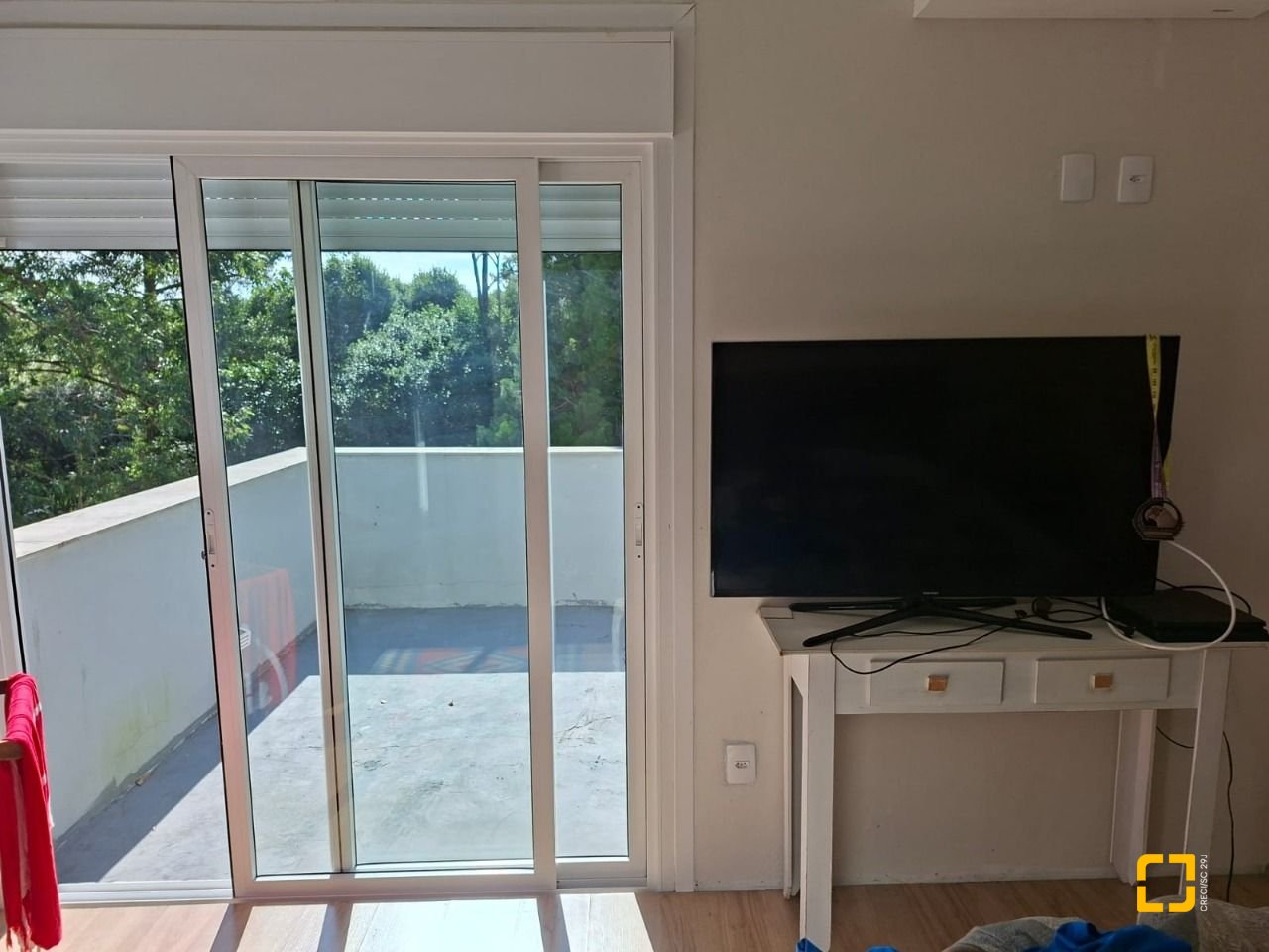 Casa com 190m², 2 quartos (sendo 2 suítes), 2 garagens, no bairro Ponta das Canas em Florianópolis
