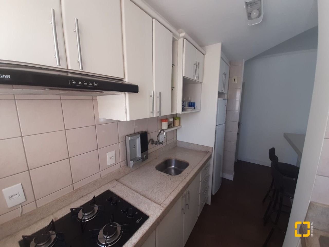 Apartamento com 41m², 1 quarto, 1 garagem, no bairro Campinas em São José