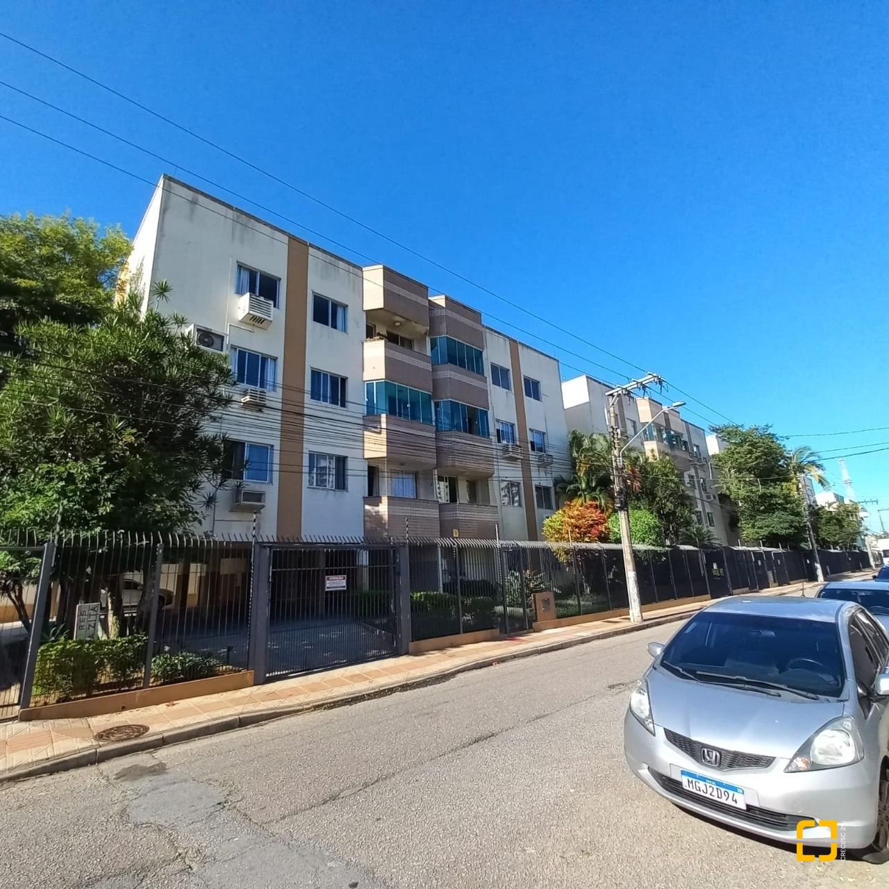 Apartamento com 74m², 3 quartos, 1 garagem, no bairro Campinas em São José