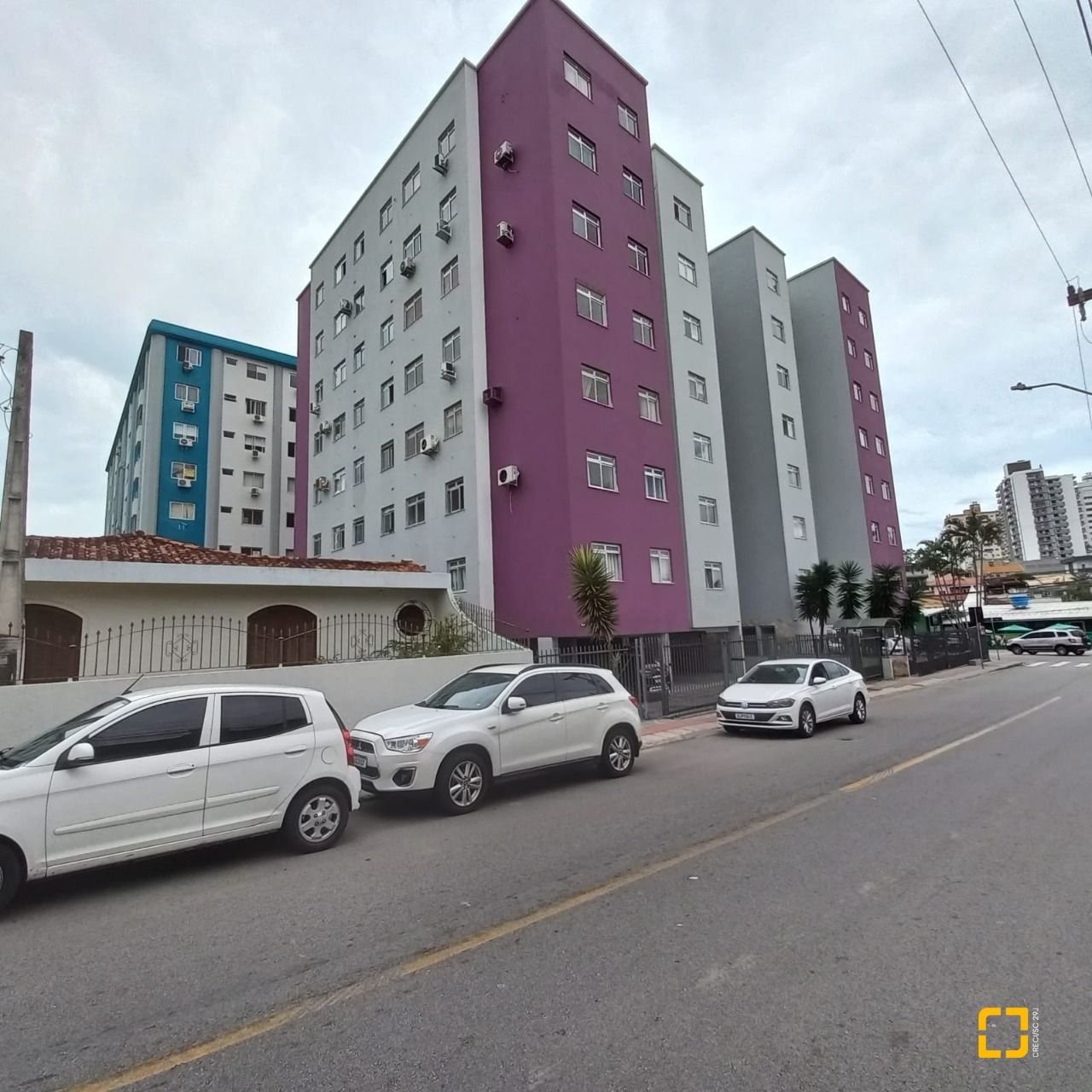 Apartamento com 68m², 3 quartos, 1 garagem, no bairro Barreiros em São José