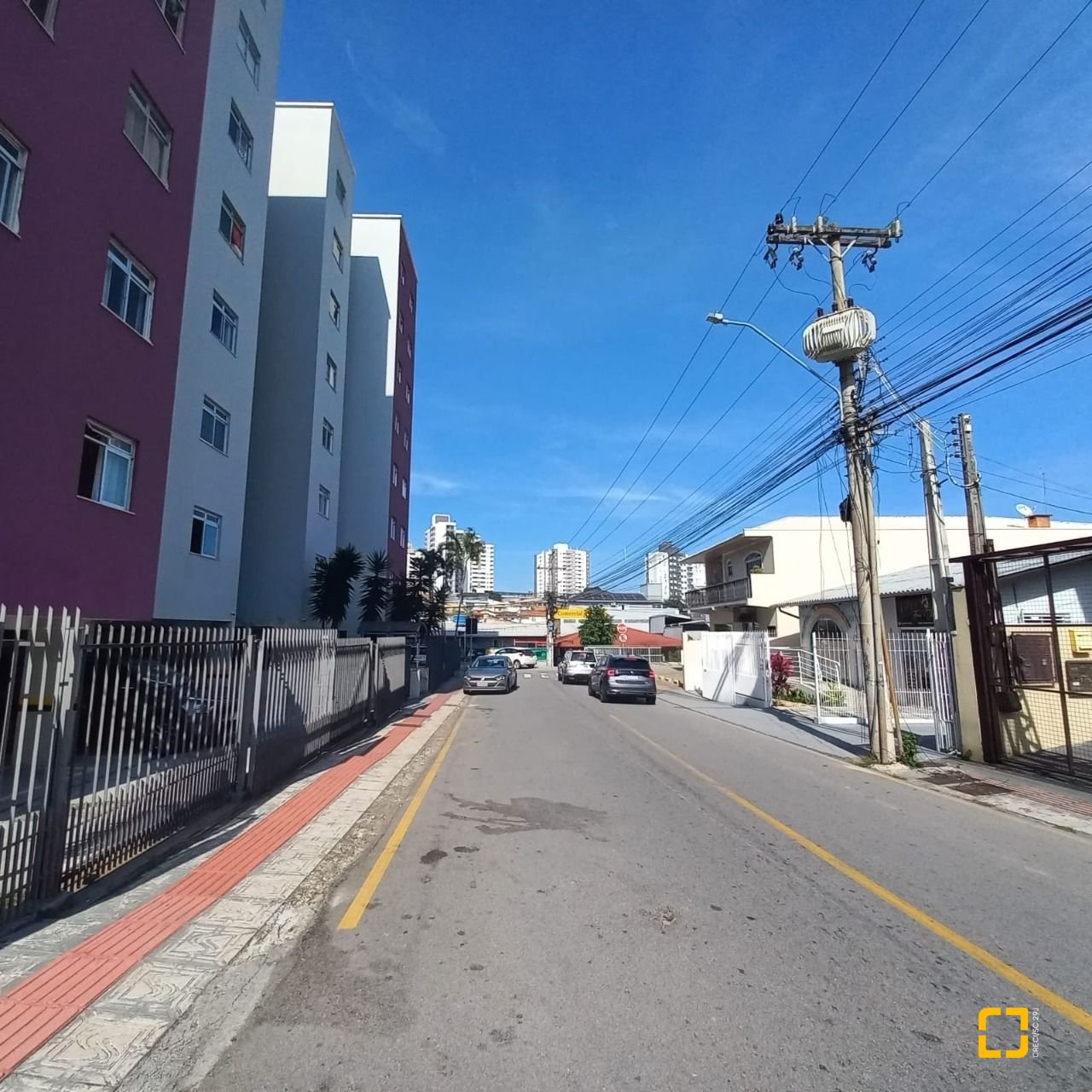 Apartamento com 68m², 3 quartos, 1 garagem, no bairro Barreiros em São José