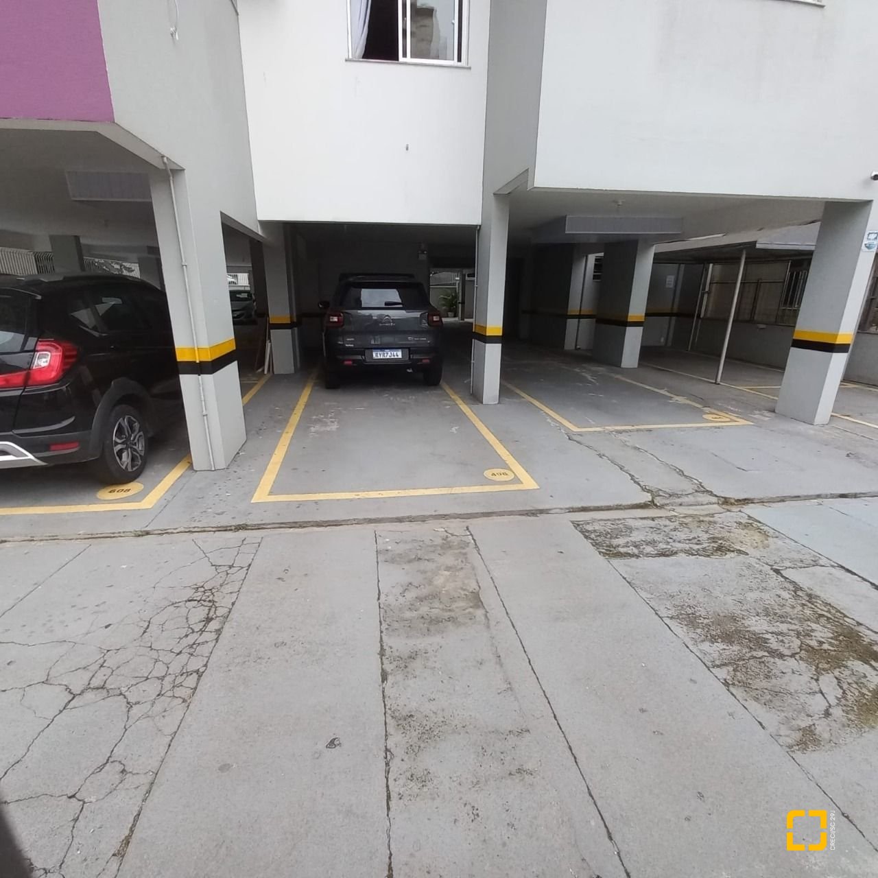 Apartamento com 68m², 3 quartos, 1 garagem, no bairro Barreiros em São José