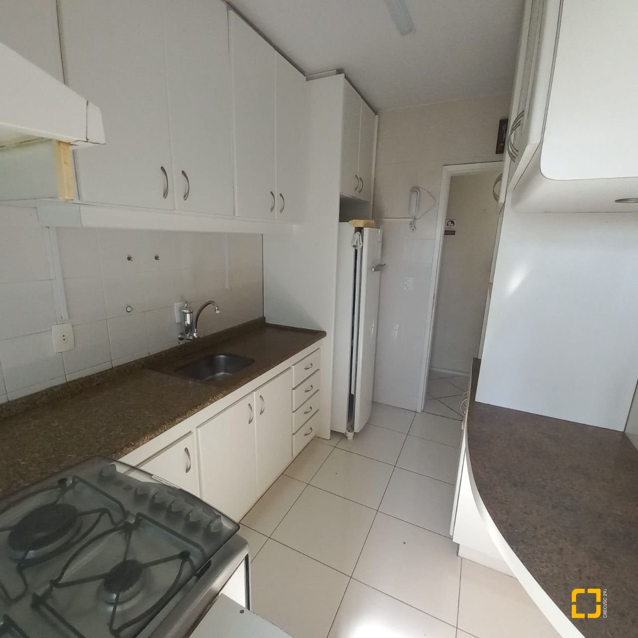Apartamento com 68m², 3 quartos, 1 garagem, no bairro Barreiros em São José