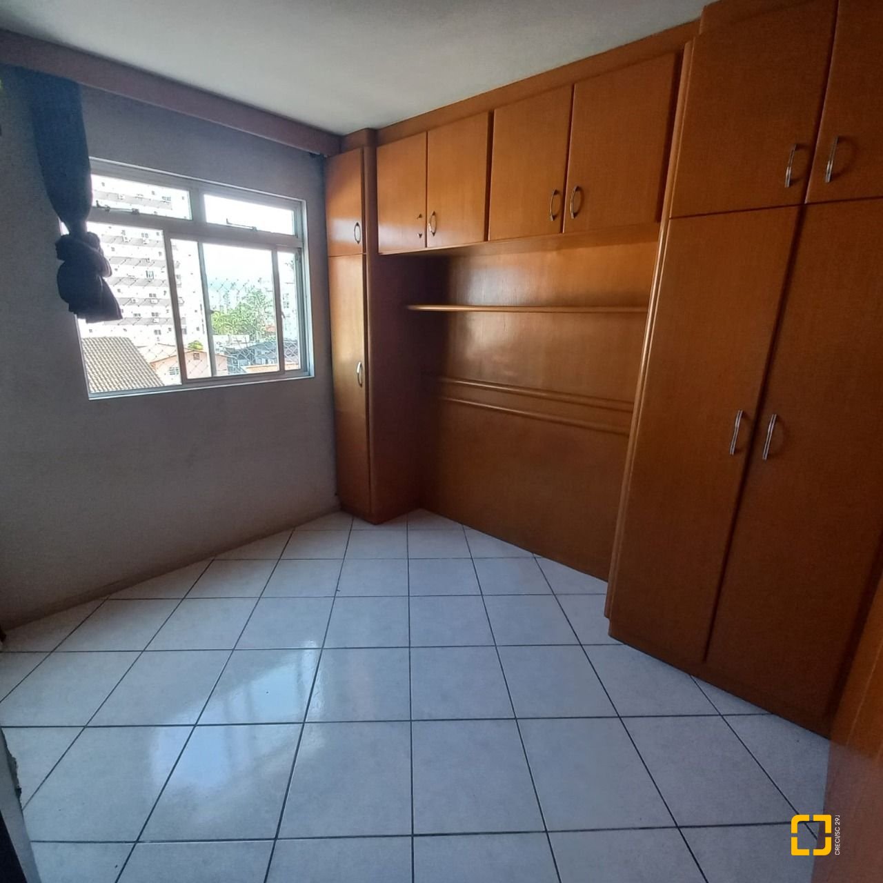 Apartamento com 68m², 3 quartos, 1 garagem, no bairro Barreiros em São José