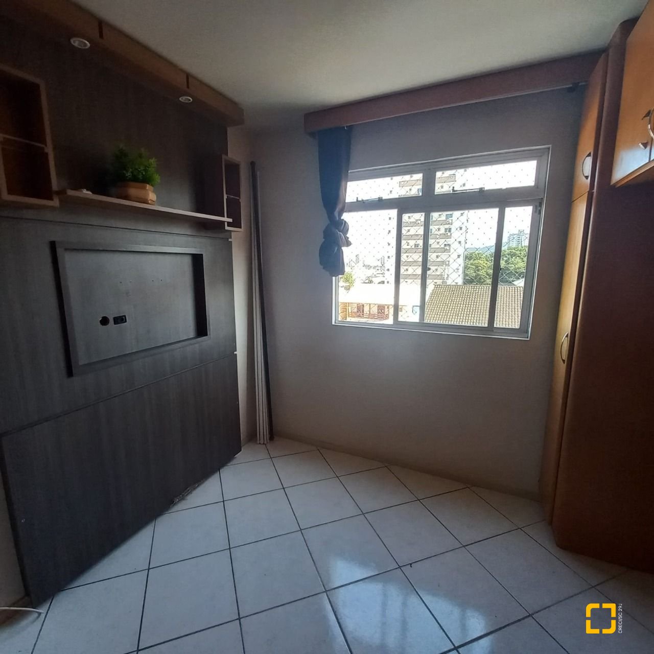 Apartamento com 68m², 3 quartos, 1 garagem, no bairro Barreiros em São José